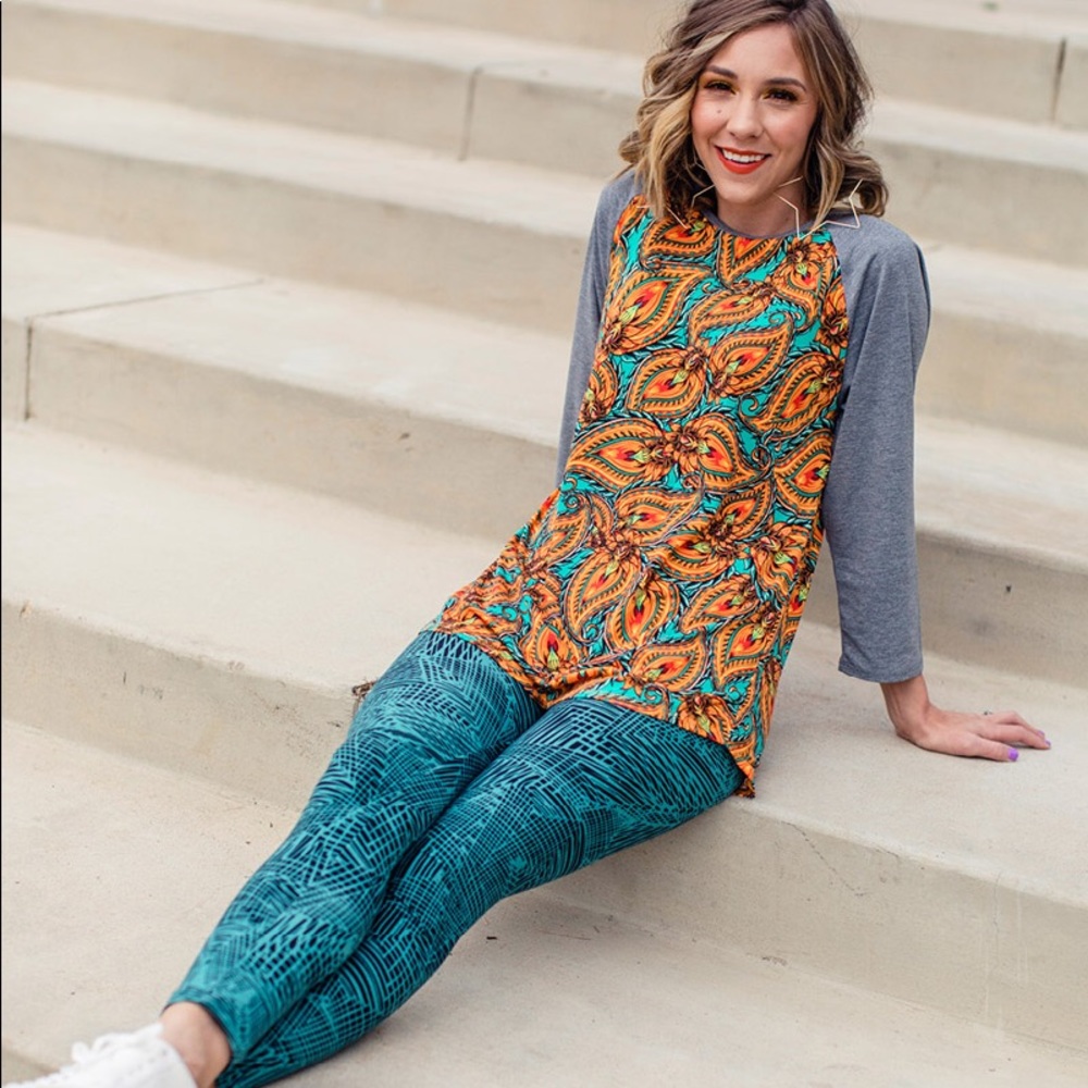 LuLaRoe Paisley Baseball Tee NWT Small